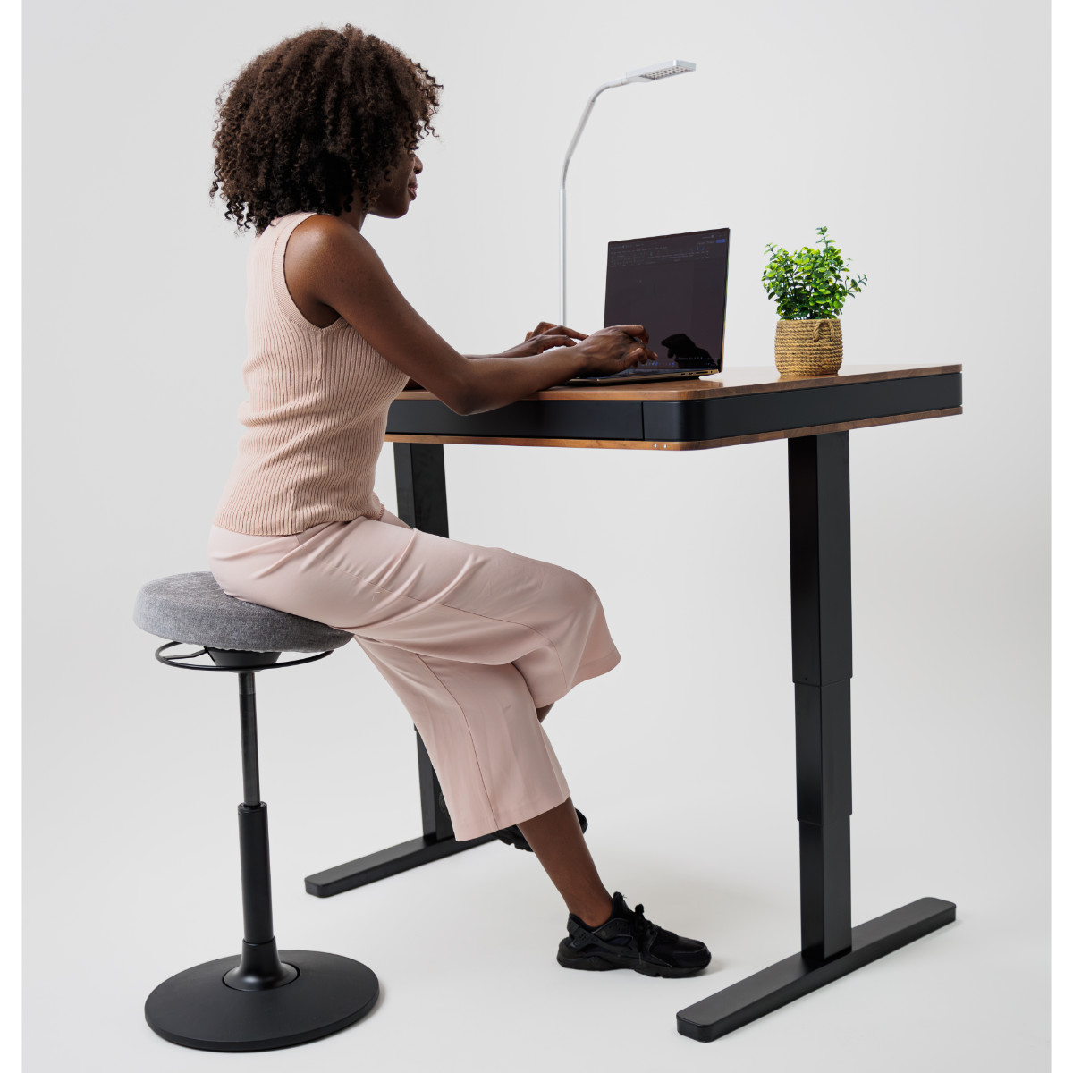 Moll Sit-Stand aktīvais krēsls S1M Moll Sit-Stand aktīvais krēsls S1M