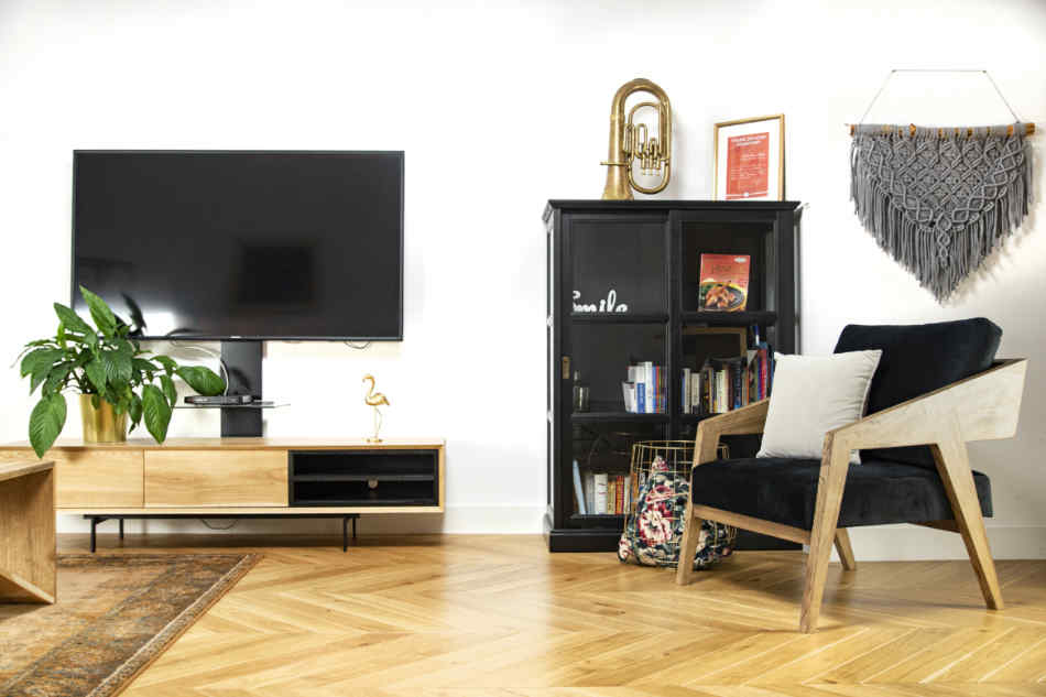 Rosto solid oak TV cabinet 160 x 43 cm 